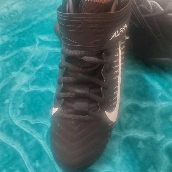 Nike football shoes - Picture 2 of 7